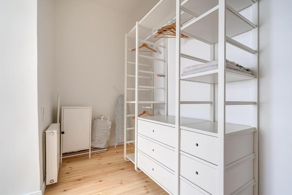 Spacious 2-Bedroom Flat In Old Town By Urban Rent VNO Kültér fotó