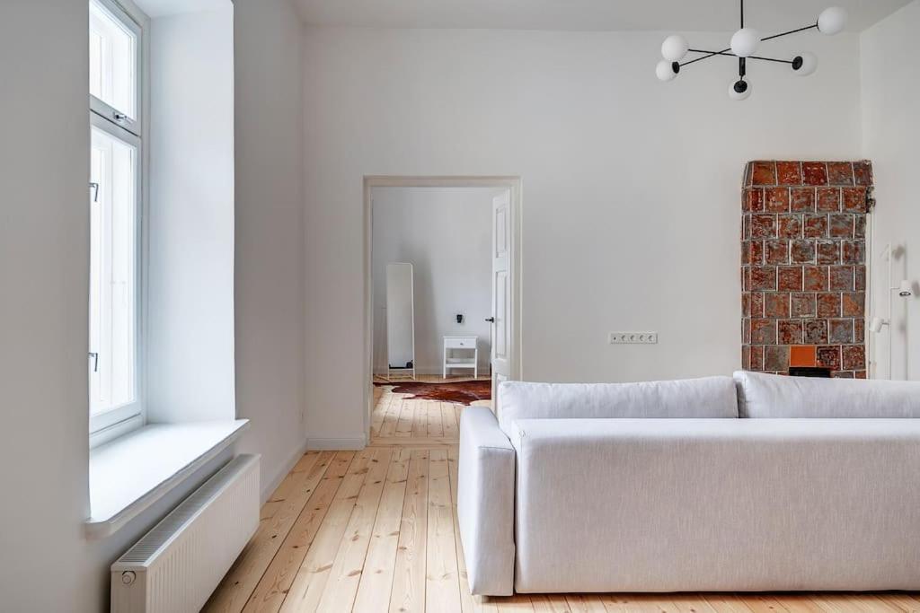 Spacious 2-Bedroom Flat In Old Town By Urban Rent VNO Kültér fotó