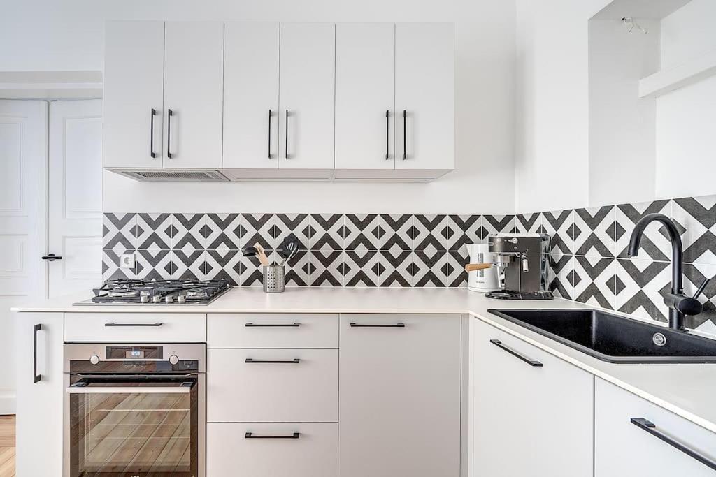 Spacious 2-Bedroom Flat In Old Town By Urban Rent VNO Kültér fotó