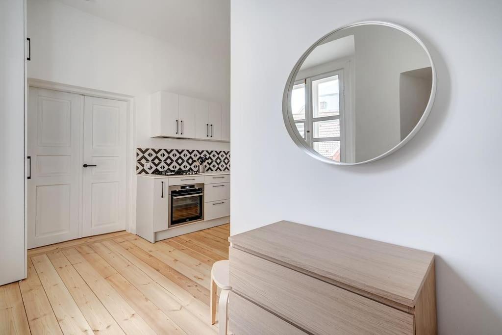 Spacious 2-Bedroom Flat In Old Town By Urban Rent VNO Kültér fotó