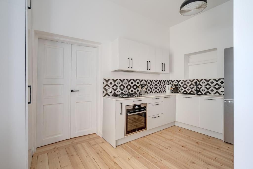 Spacious 2-Bedroom Flat In Old Town By Urban Rent VNO Kültér fotó