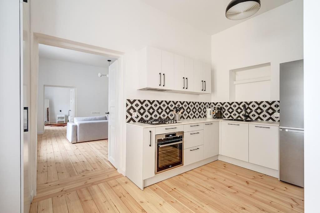 Spacious 2-Bedroom Flat In Old Town By Urban Rent VNO Kültér fotó
