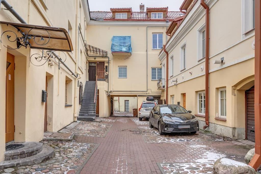 Spacious 2-Bedroom Flat In Old Town By Urban Rent VNO Kültér fotó